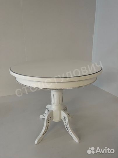 Столы и стулья