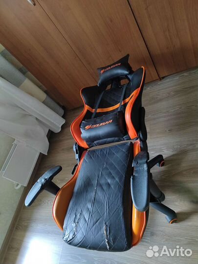 Игровое компьютерное кресло б/у