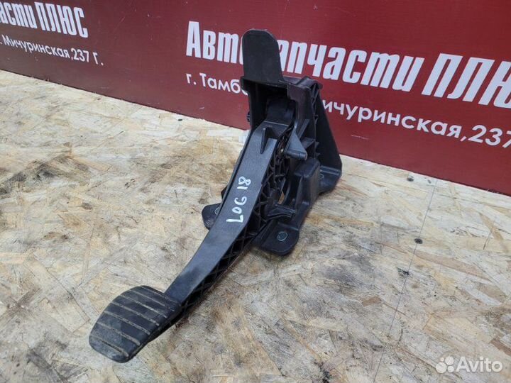 Педаль сцепления Renault Logan