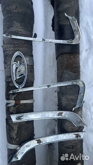 Хром переднего бампера веста