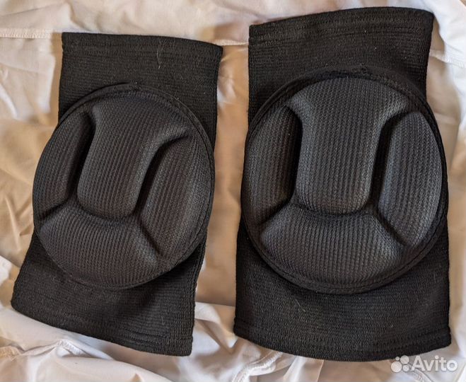 Наколенники