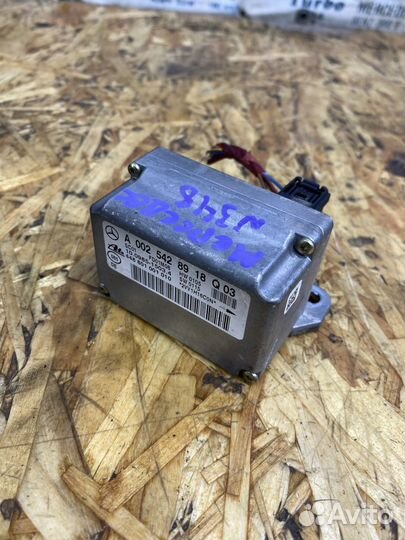 Датчик ускорения Мерседес W203