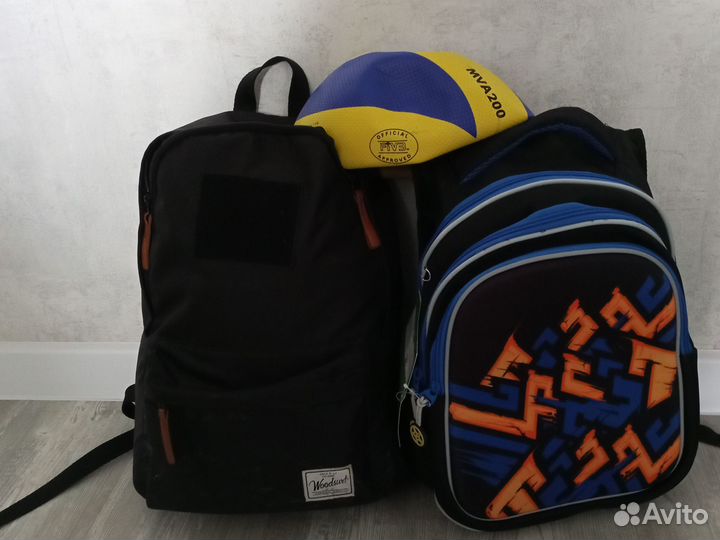 Продам два портфеля и мяч