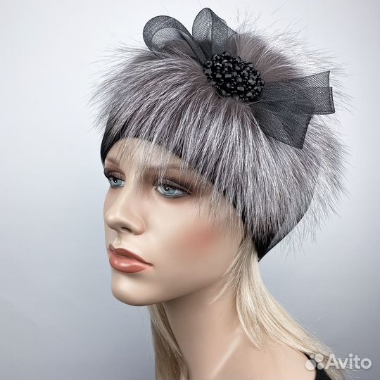 Шапка трикотажная с меховой отделкой. Лис финский