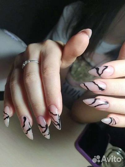 Маникюр с покрытием, наращивание ногтей