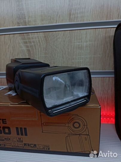 Вспышка Yongnuo YN560 III