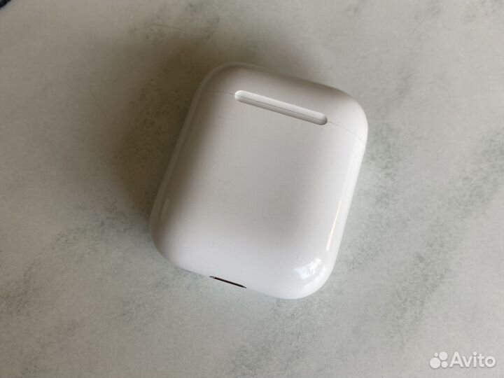 Airpods 1 поколение