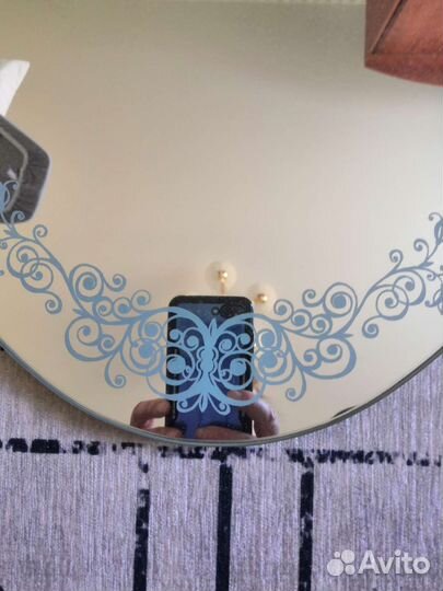 Зеркало настенное овальное