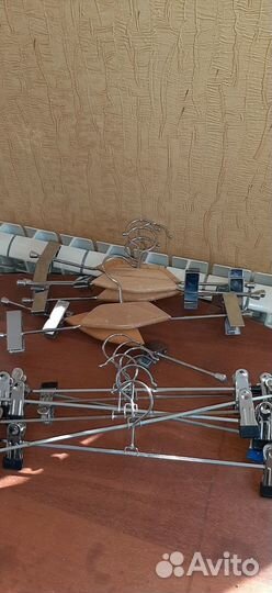 Вешалки для верхней одежды, просто одежды, брюк