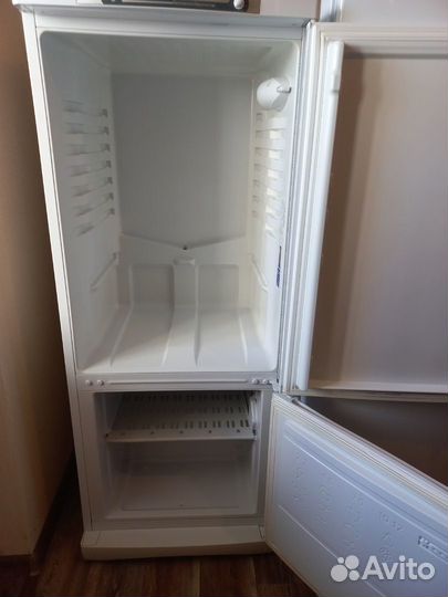 Холодильник бу indesit