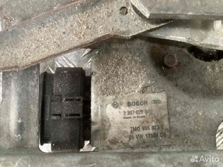 Моторчик стеклоочистителя передний Volkswagen Sharan