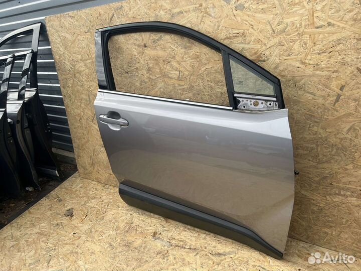 Дверь передняя правая Тойота С-хр Toyota C-HR