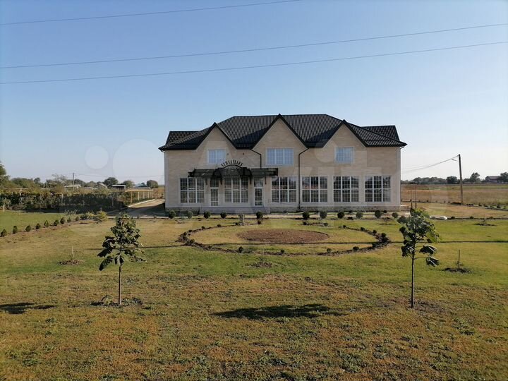 Гостиница, 700 м²