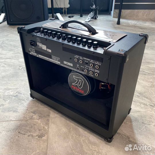 Гитарный комбоусилитель Boss Katana-100 MK2