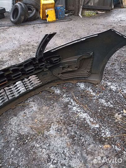 Передний бампер Kia Rio 3 оригинал