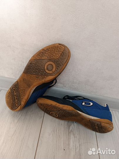 Футзалки 40 размер