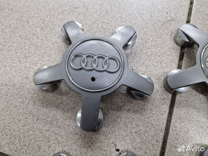 Колпачки (Заглушки) литых дисков Audi 4F0601165N