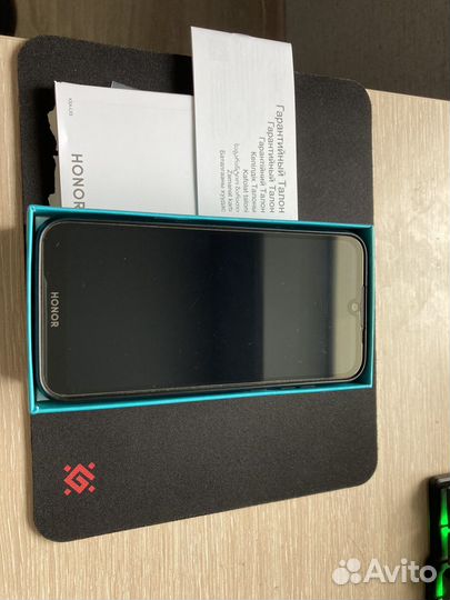 Продам телефон Honor 8S