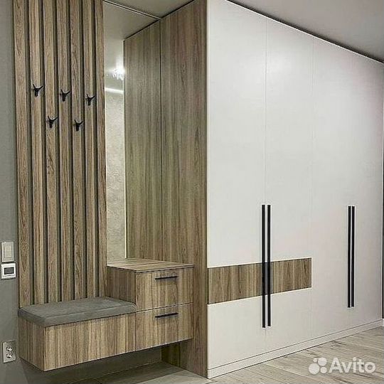 Шкаф купе с зеркалом