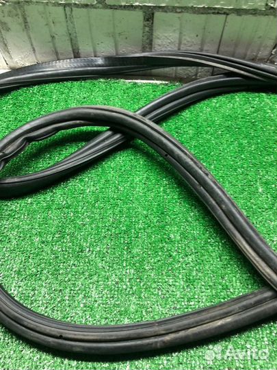 Уплотнитель проема двери багажника Bmw X5 E70 2009