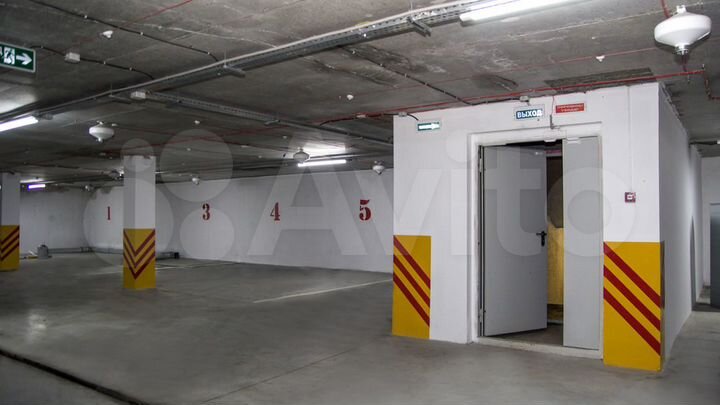 Машиноместо, 16 м²