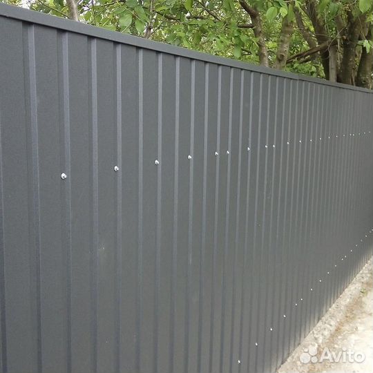 Забор из серого профнастила в Удомле