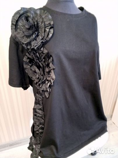 Футболка женская с цветком