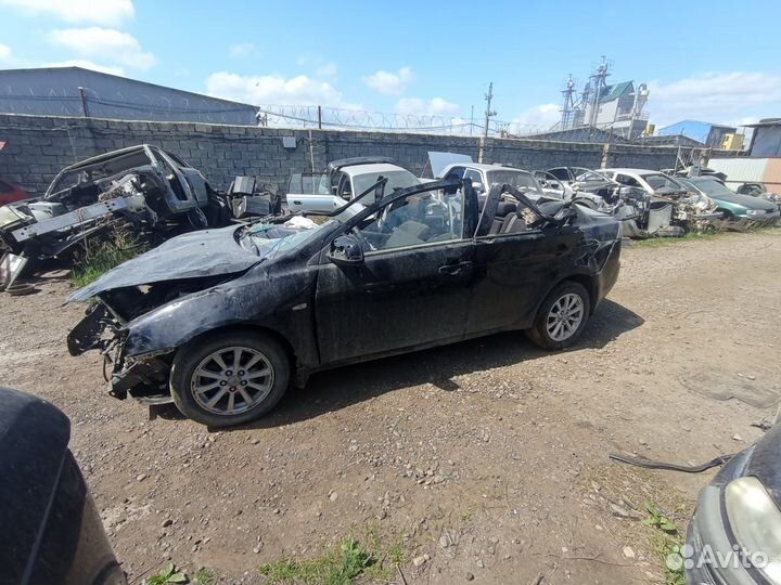 В разборе Митсубиси Лансер/Mitsubishi Lancer