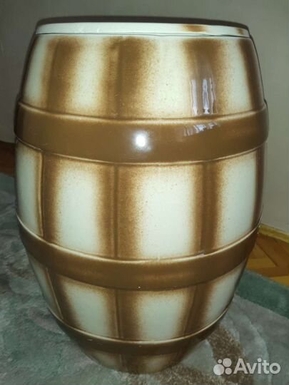 Большая бочка из керамики (объём 32 литра,вес 12кг