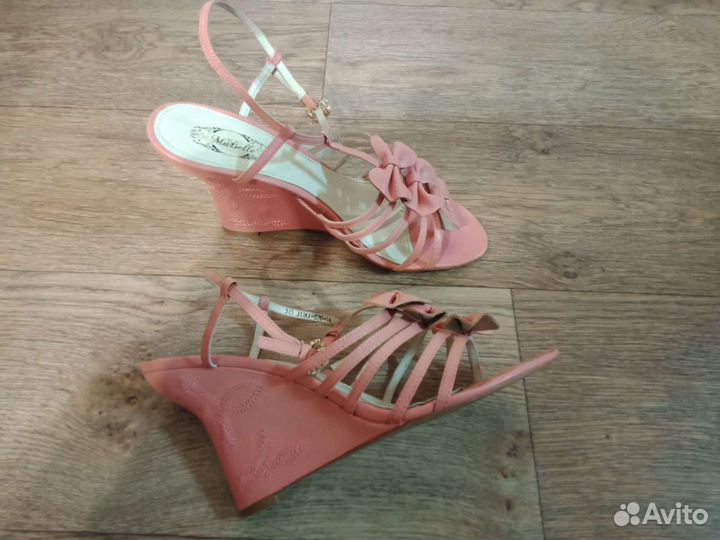 Босоножки женские 38 размер