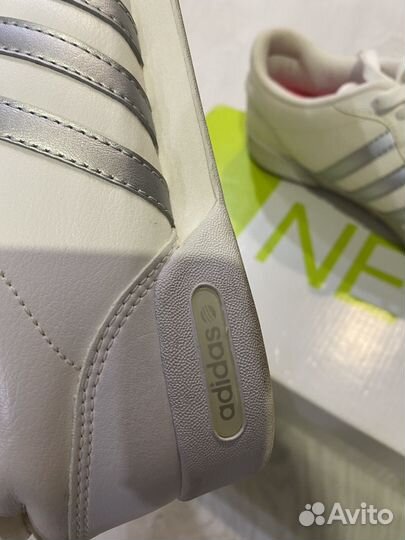 Кроссовки adidas