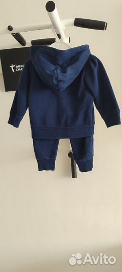 Спортивный костюм