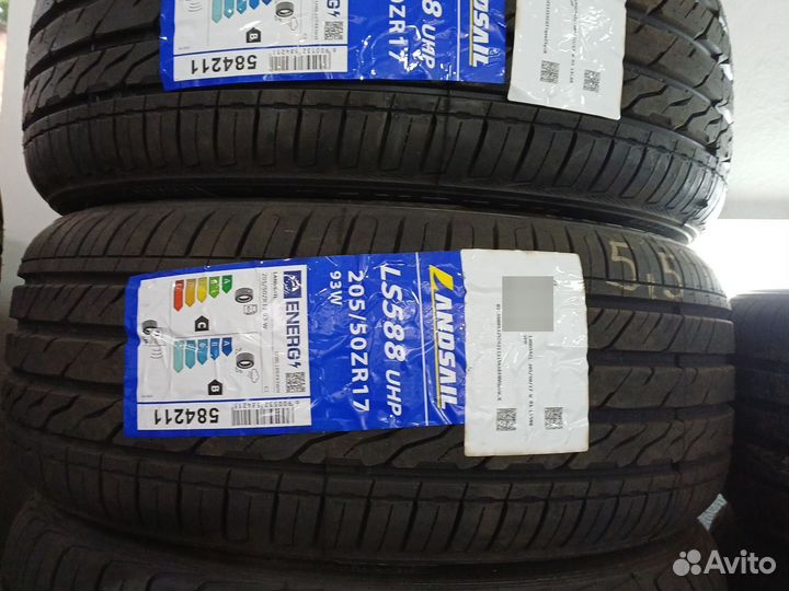 Habilead HF330 215/50 R17 95W