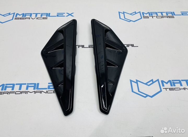 Жабры в крылья BMW X5 G05, премиум черный
