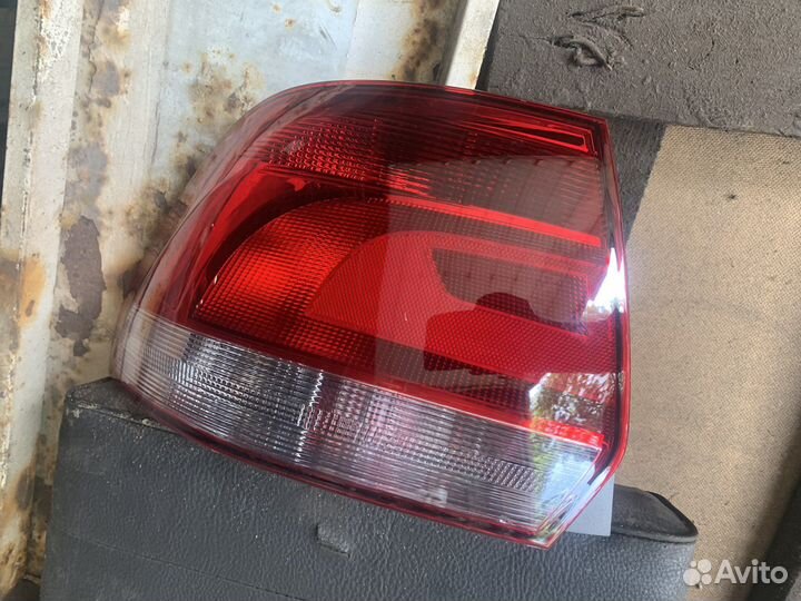 Фанарь задний левый/правый VW polo 5