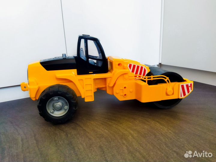 Каток, машинки, игрушки