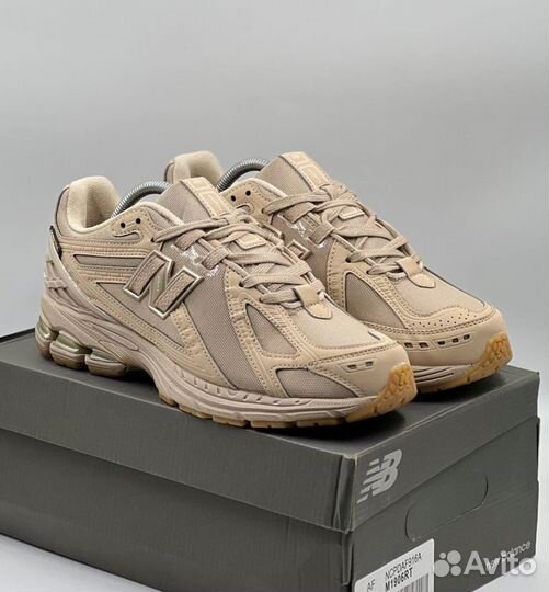 New Balance 1906R Beige