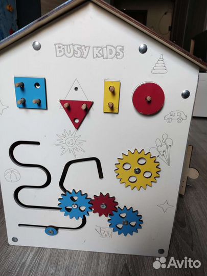 Бизиборд домик бу