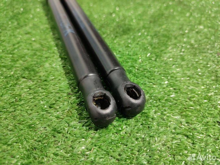 Амортизатор капота BMW X5 E70 2009 51327148346