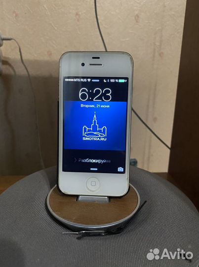 Док-станция и iPhone 4s