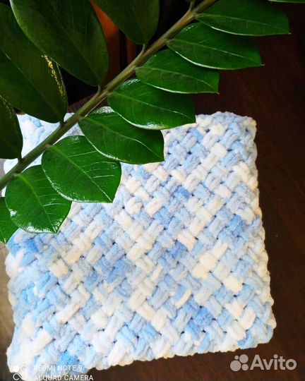 Плед детский вязаный