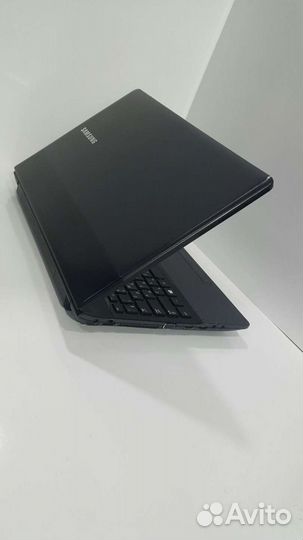 Samsung AMD A8-3520/6Gb/6620G 1Gb/640Gb