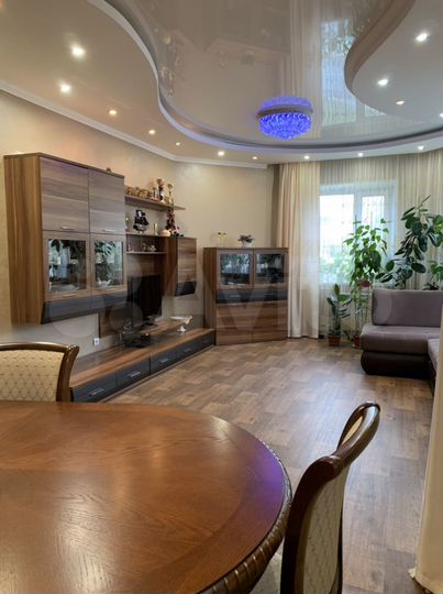 2-к. квартира, 87 м², 3/12 эт.