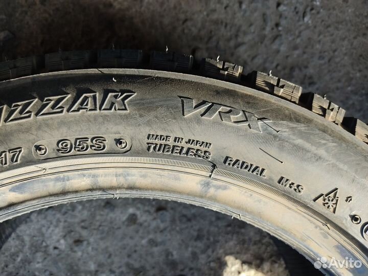 Bridgestone Blizzak VRX 245/45 R17 95S
