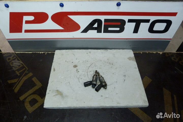 Форсунка топливная 06D133036D 2,0 FSI