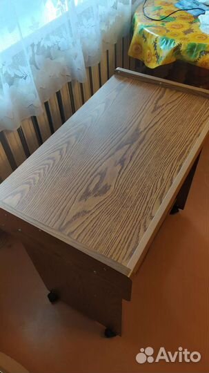 Компьютерный стол