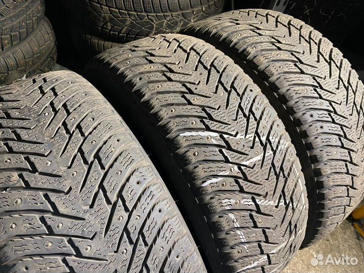 Nokian Tyres Hakkapeliitta 8 215/55 R17 98T