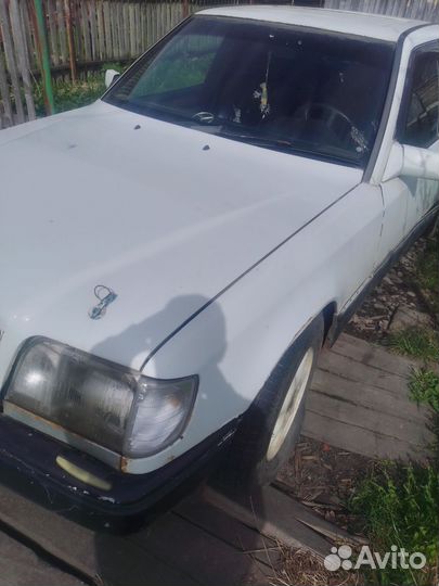 Mercedes-Benz W124 2.0 МТ, 1990, 400 000 км