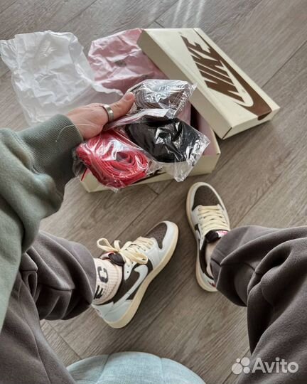 Кроссовки Air Jordan 1 Low Travis Scott