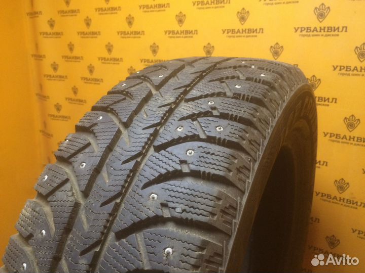 Bridgestone Ice Cruiser 7000 215/60 R17